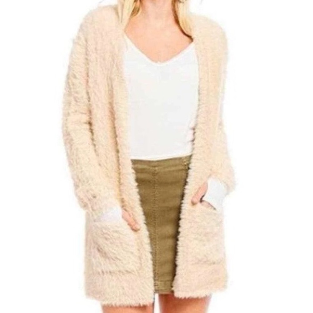 Free People Cream Soft Faux Fur Cardigan Oversized Small - Picture 4 of 15